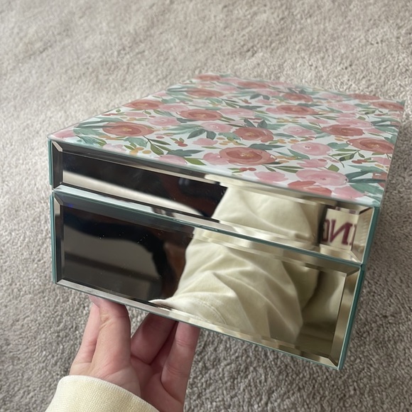 Jewelry Box - Picture 5 of 5